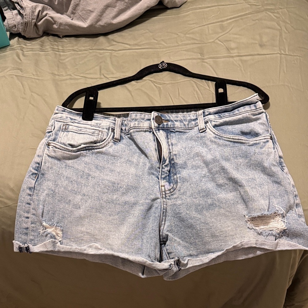 Kut from the Kloth Light Wash Jean Shorts